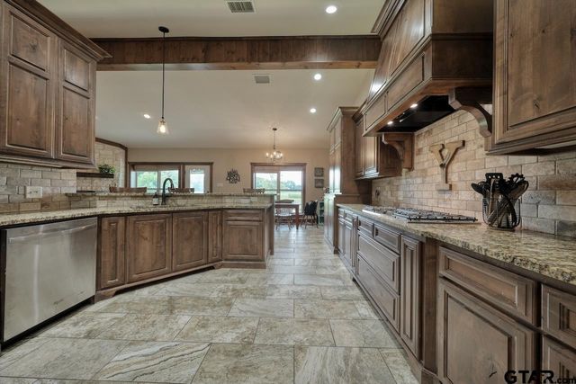 13109 W FM 16, Lindale, TX 75771