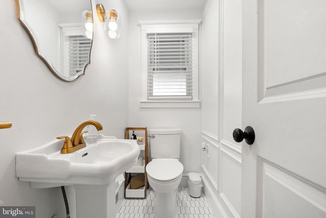 819 HERITAGE RD, Cinnaminson, NJ 08077