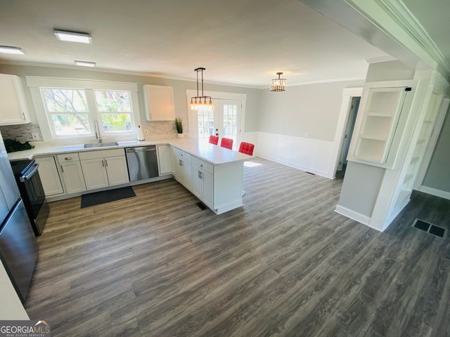 288 Davis Avenue, Toccoa, GA 30577