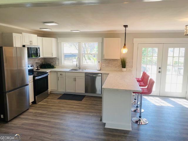 288 Davis Avenue, Toccoa, GA 30577