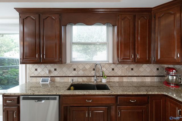 100 Paddington Green, Huntsville, AL 35824