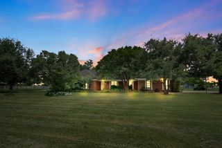 8085 Jackson Road, Krum, TX 76249