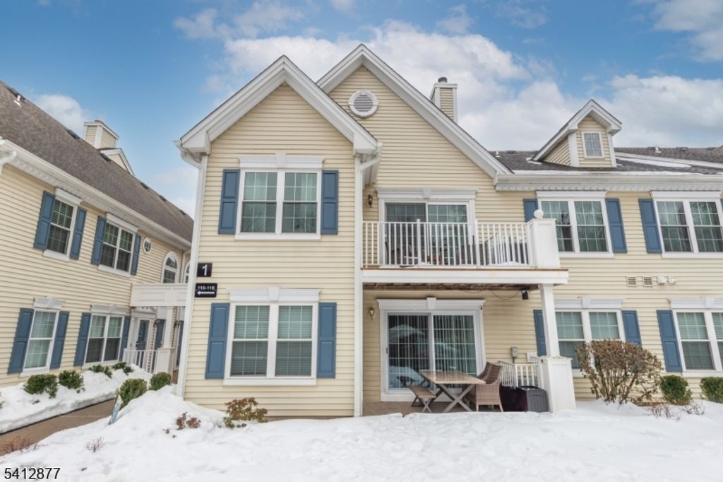 110 Arbor Way, Branchburg Twp., NJ 08876