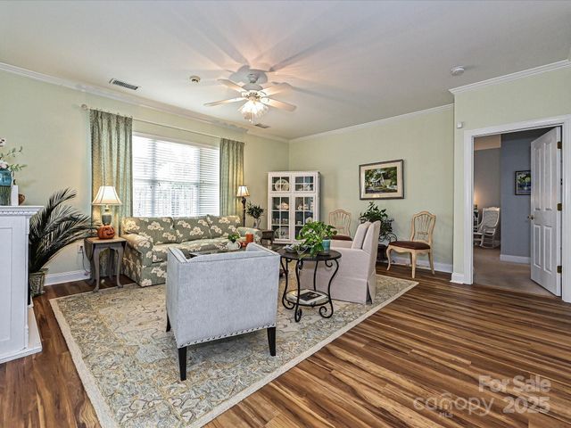 407 Ridgely Green Drive, Pineville, NC 28134