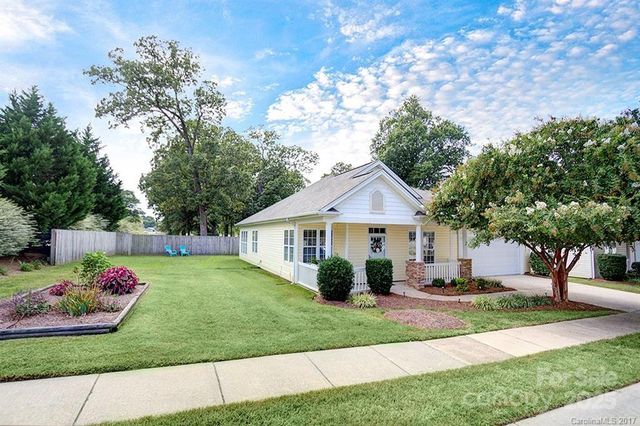 407 Ridgely Green Drive, Pineville, NC 28134