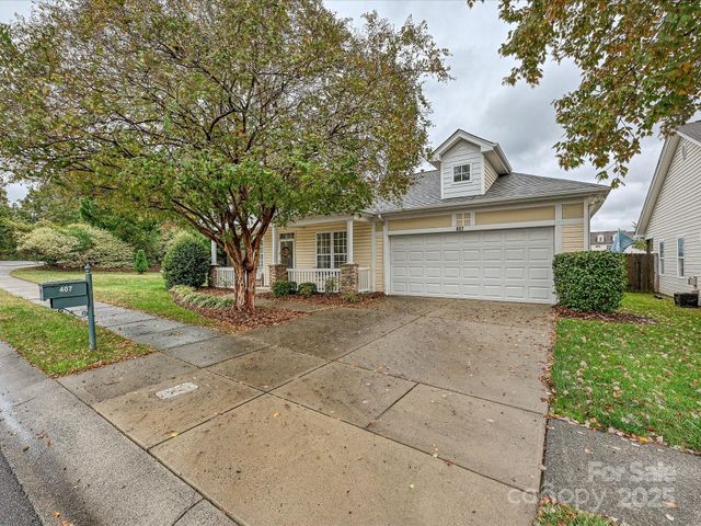 407 Ridgely Green Drive, Pineville, NC 28134