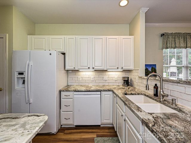 407 Ridgely Green Drive, Pineville, NC 28134