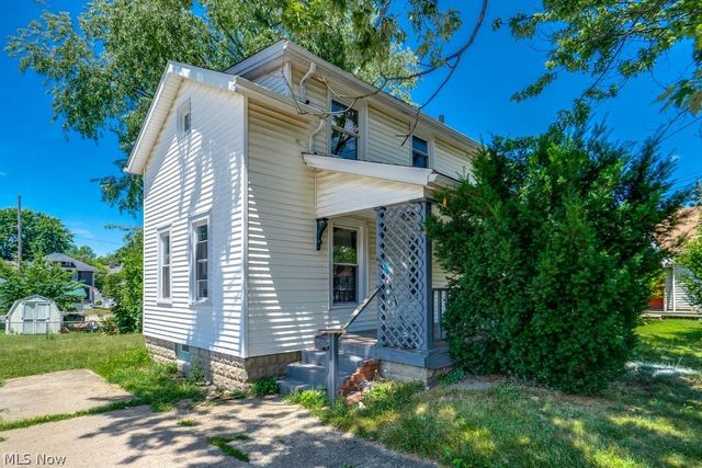 815 Seneca Street NE, Massillon, OH 44646