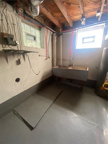 2047 Chalfant, Wilkinsburg, PA 15221