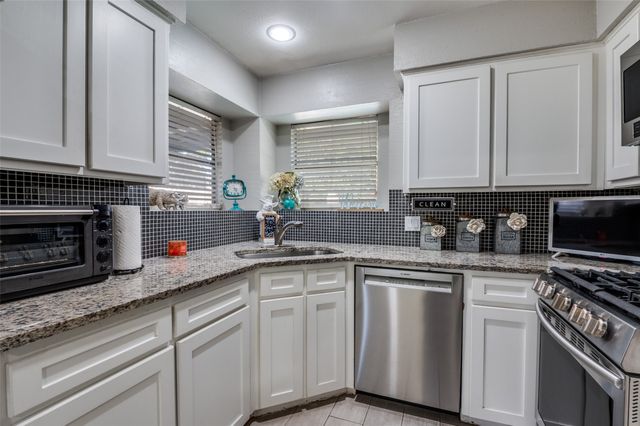 5009 Fairmount Drive, Arlington, TX 76017