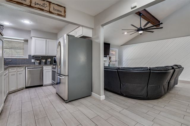 5009 Fairmount Drive, Arlington, TX 76017