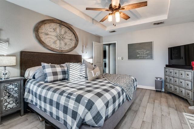 5009 Fairmount Drive, Arlington, TX 76017