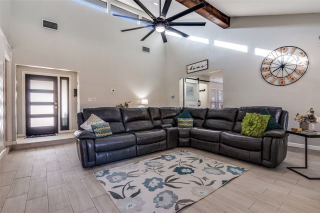 5009 Fairmount Drive, Arlington, TX 76017