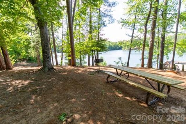 1050 21st Avenue Avenue NW 90, Hickory, NC 28604