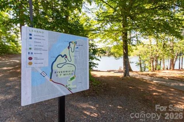 1050 21st Avenue Avenue NW 90, Hickory, NC 28604