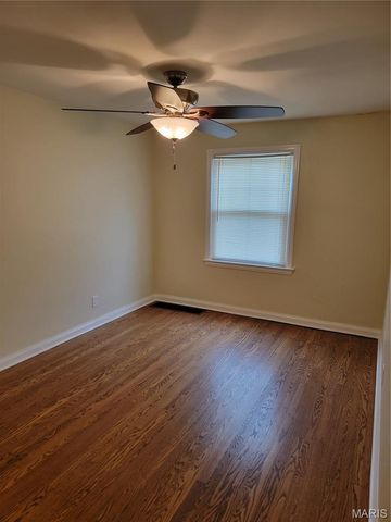 225 S Barat Avenue, Ferguson, MO 63135