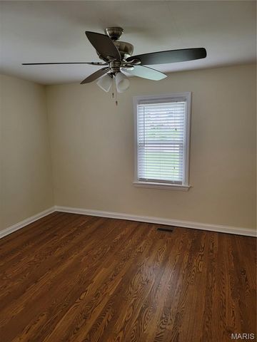 225 S Barat Avenue, Ferguson, MO 63135