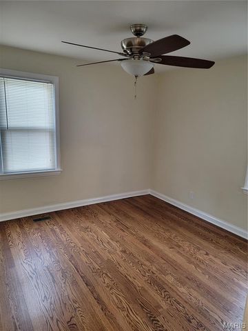 225 S Barat Avenue, Ferguson, MO 63135