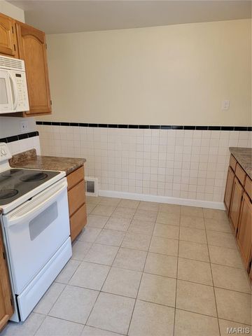 225 S Barat Avenue, Ferguson, MO 63135