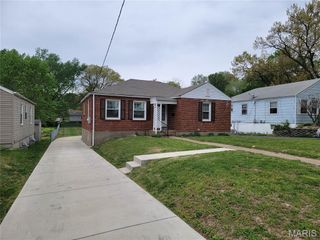 225 S Barat Avenue, Ferguson, MO 63135