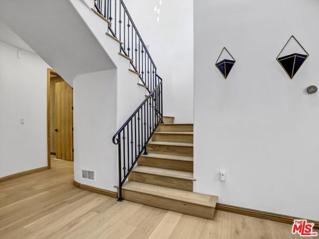 3943 Wade Street, Los Angeles, CA 90066