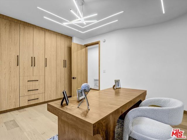 3943 Wade Street, Los Angeles, CA 90066