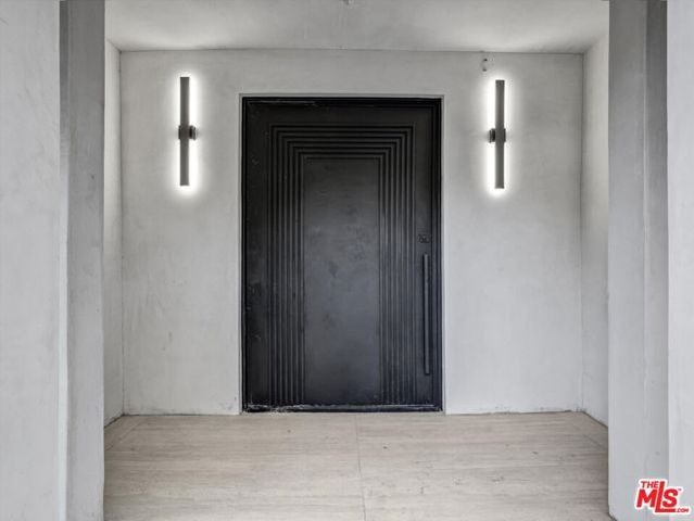 3943 Wade Street, Los Angeles, CA 90066