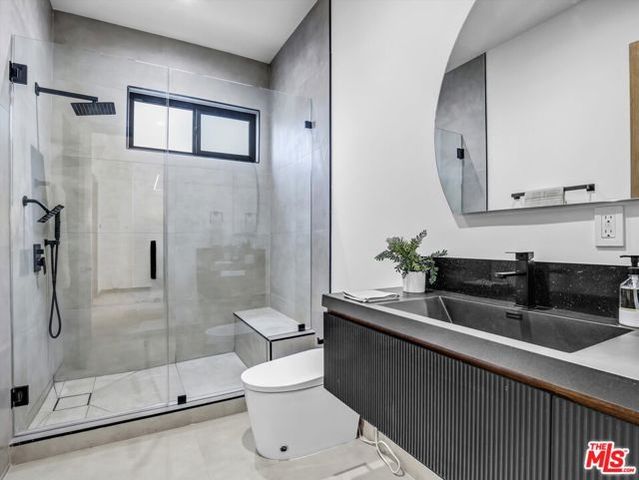 3943 Wade Street, Los Angeles, CA 90066