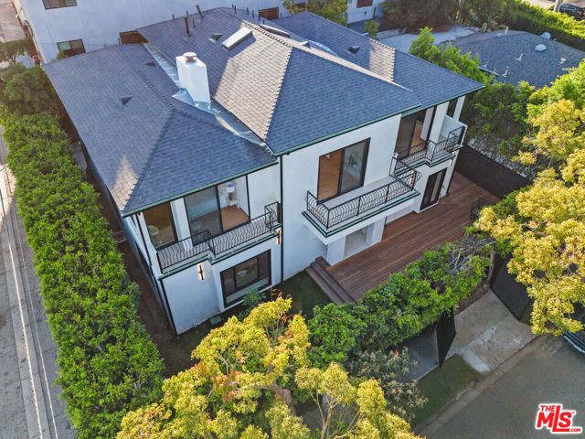3943 Wade Street, Los Angeles, CA 90066