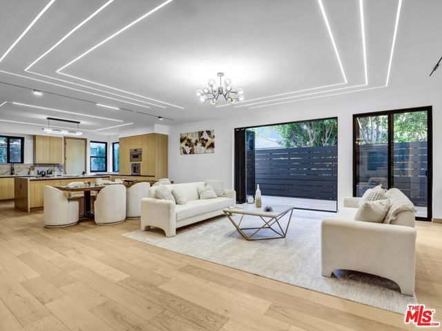 3943 Wade Street, Los Angeles, CA 90066