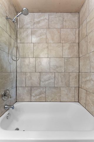 2800 E 73rd Avenue, Merrillville, IN 46410