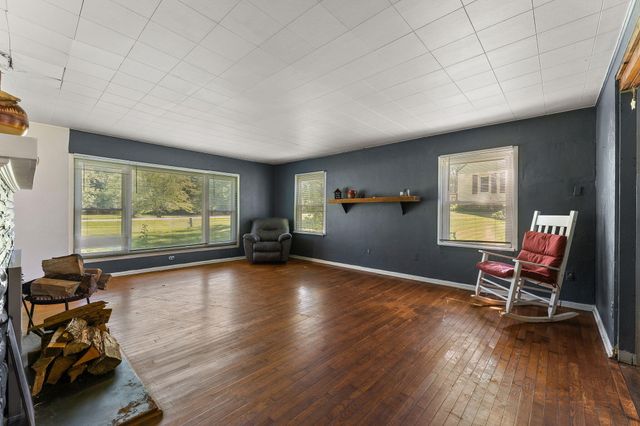 2800 E 73rd Avenue, Merrillville, IN 46410