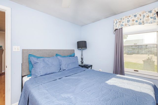 21 Fuller Acres Apt 4, Hampton, NH 03842