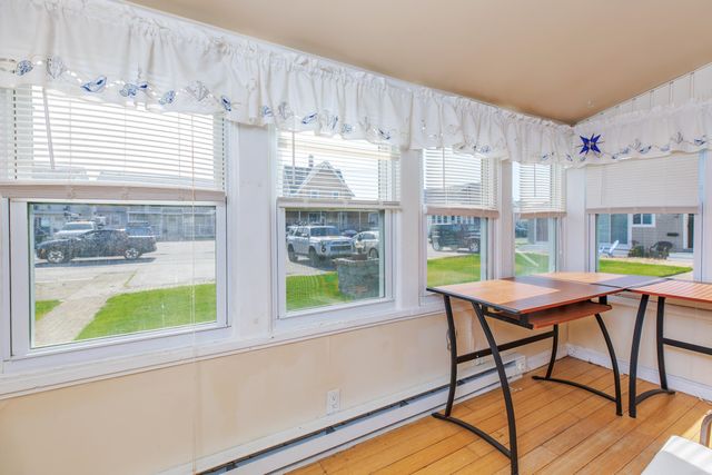 21 Fuller Acres Apt 4, Hampton, NH 03842