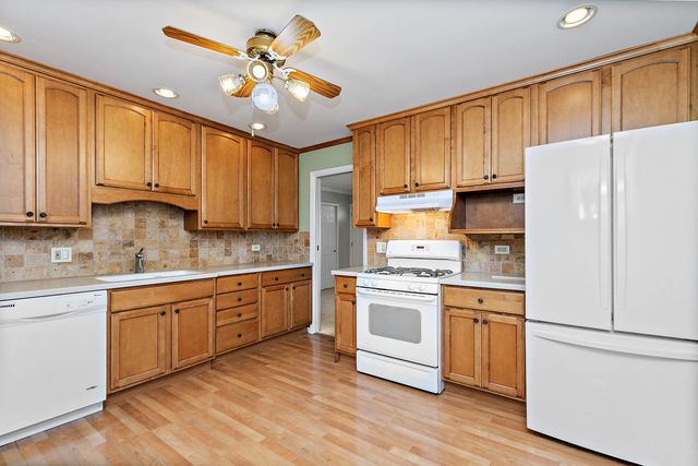 3304 Bobolink Lane, Rolling Meadows, IL 60008