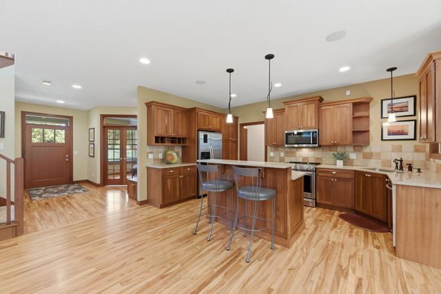 365 English Court Drive, Hudson, WI 54016