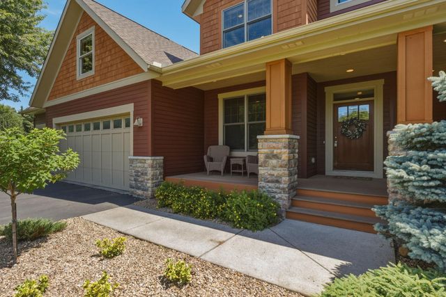 365 English Court Drive, Hudson, WI 54016