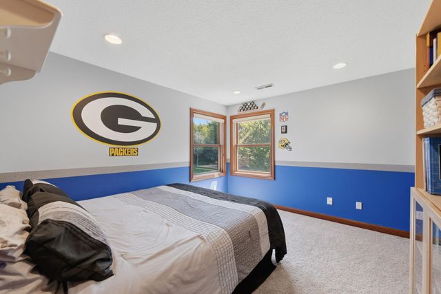 365 English Court Drive, Hudson, WI 54016