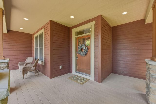 365 English Court Drive, Hudson, WI 54016