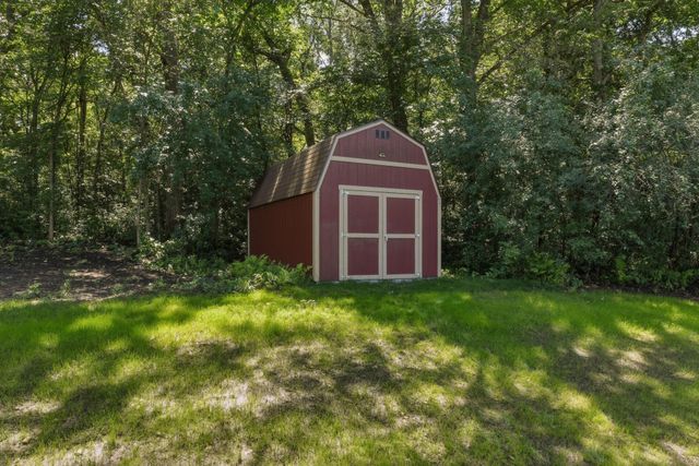 365 English Court Drive, Hudson, WI 54016