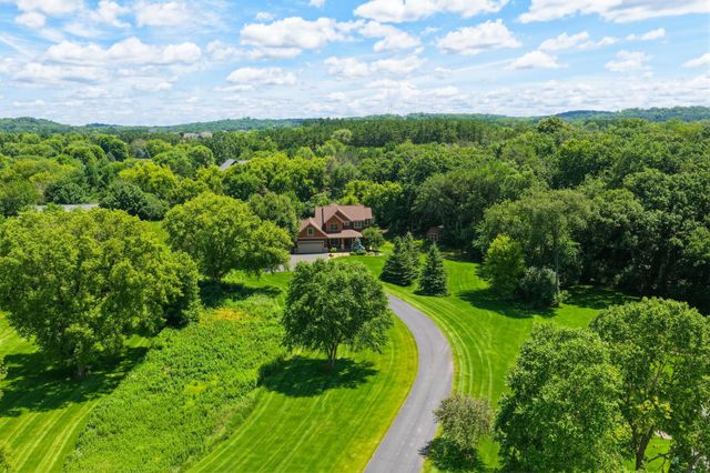 365 English Court Drive, Hudson, WI 54016
