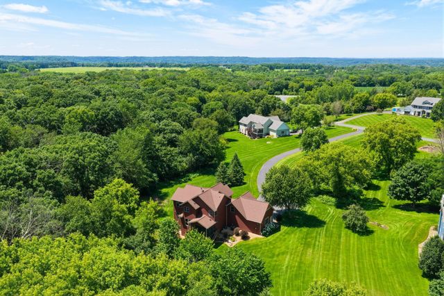 365 English Court Drive, Hudson, WI 54016