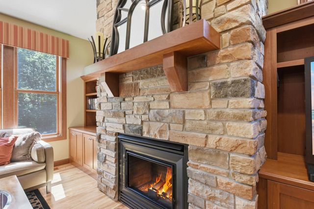 365 English Court Drive, Hudson, WI 54016