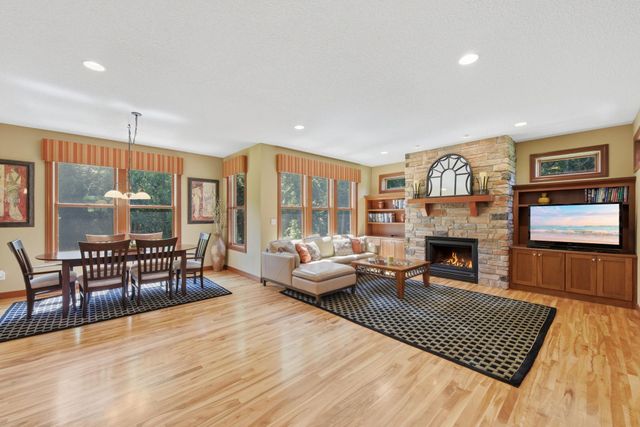 365 English Court Drive, Hudson, WI 54016