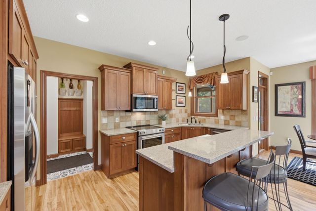 365 English Court Drive, Hudson, WI 54016