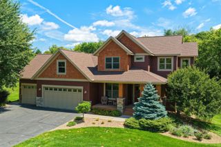 365 English Court Drive, Hudson, WI 54016