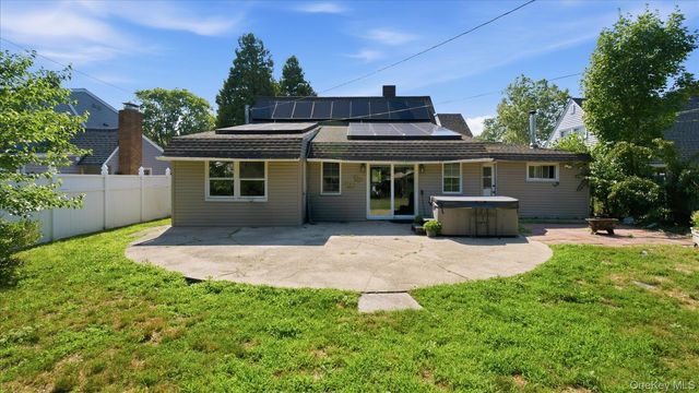 47 Greenvale Lane, Levittown, NY 11756