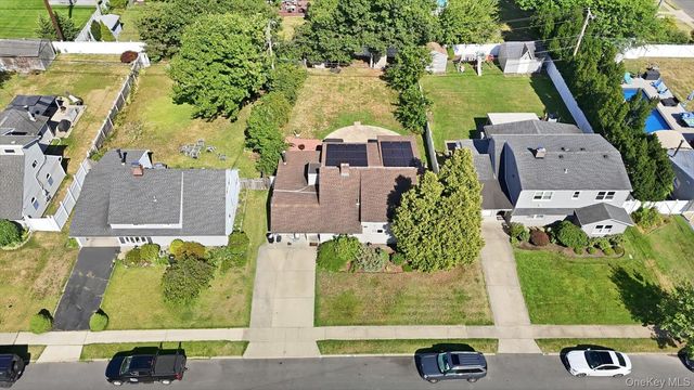 47 Greenvale Lane, Levittown, NY 11756
