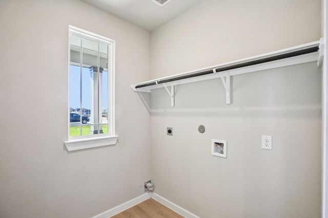 1292 Westfork Drive, Sealy, TX 77474