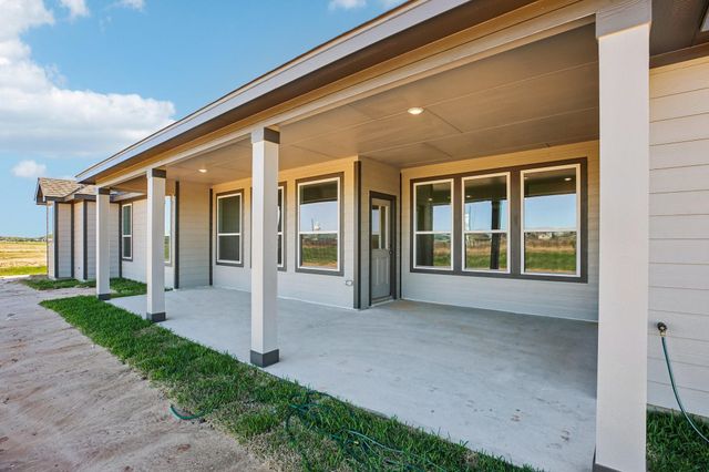 1292 Westfork Drive, Sealy, TX 77474